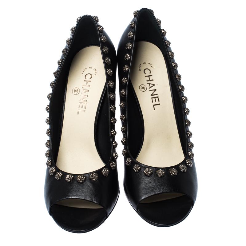 Chanel Black Leather CC Camelia Embellished Peep Toe Pumps Size 41 In Good Condition In Dubai, Al Qouz 2