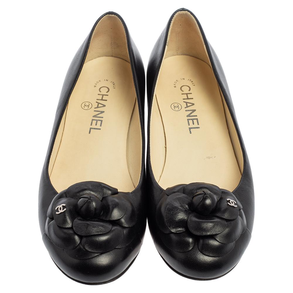 Women's Chanel Black Leather CC Camellia Ballet Flats Size 37.5