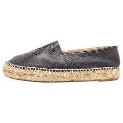 Chanel Schwarze Espadrille-Flats aus Leder CC mit Zehenkappe Größe 39