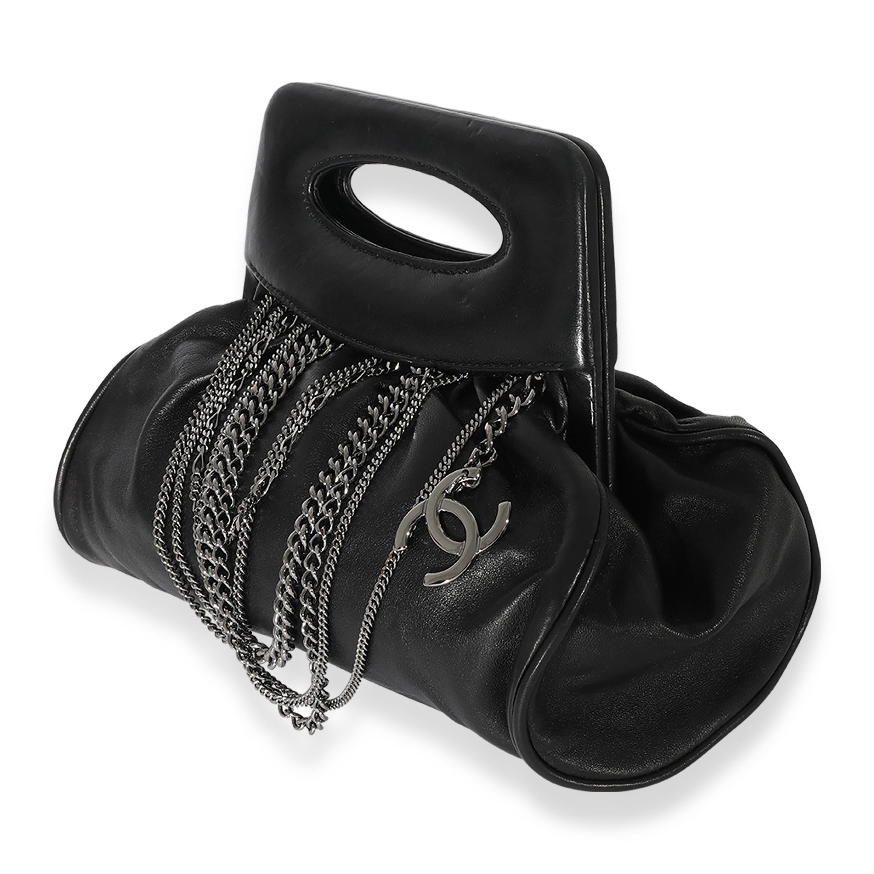 Women's Chanel Black Leather CC Chain Link Clutch