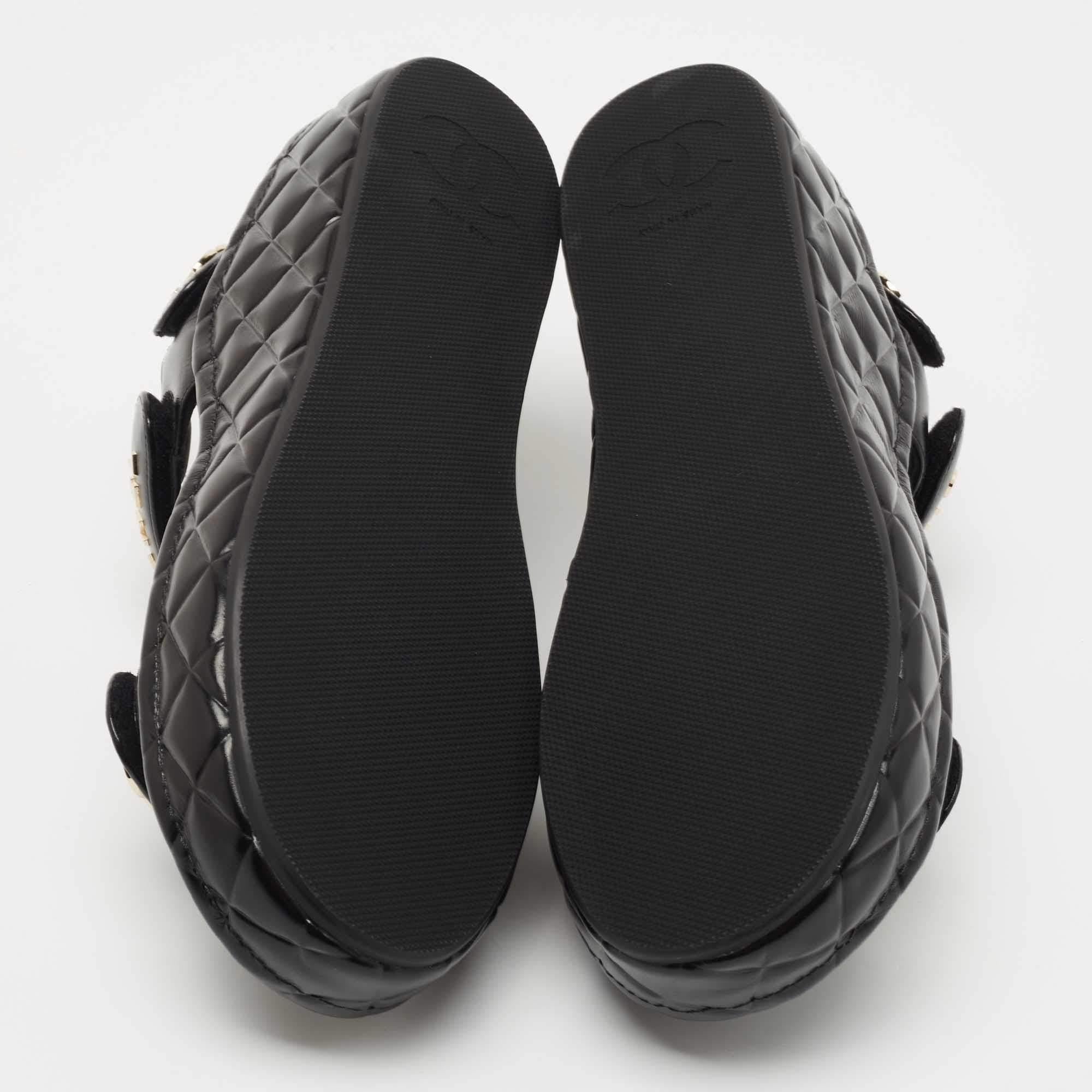Chanel Black Leather CC Dad Flat Sandals Size 39 3
