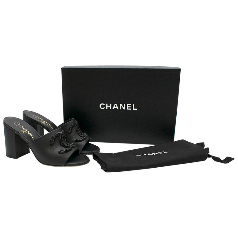 Leather sandal Chanel Black size 38 EU in Leather - 36041594