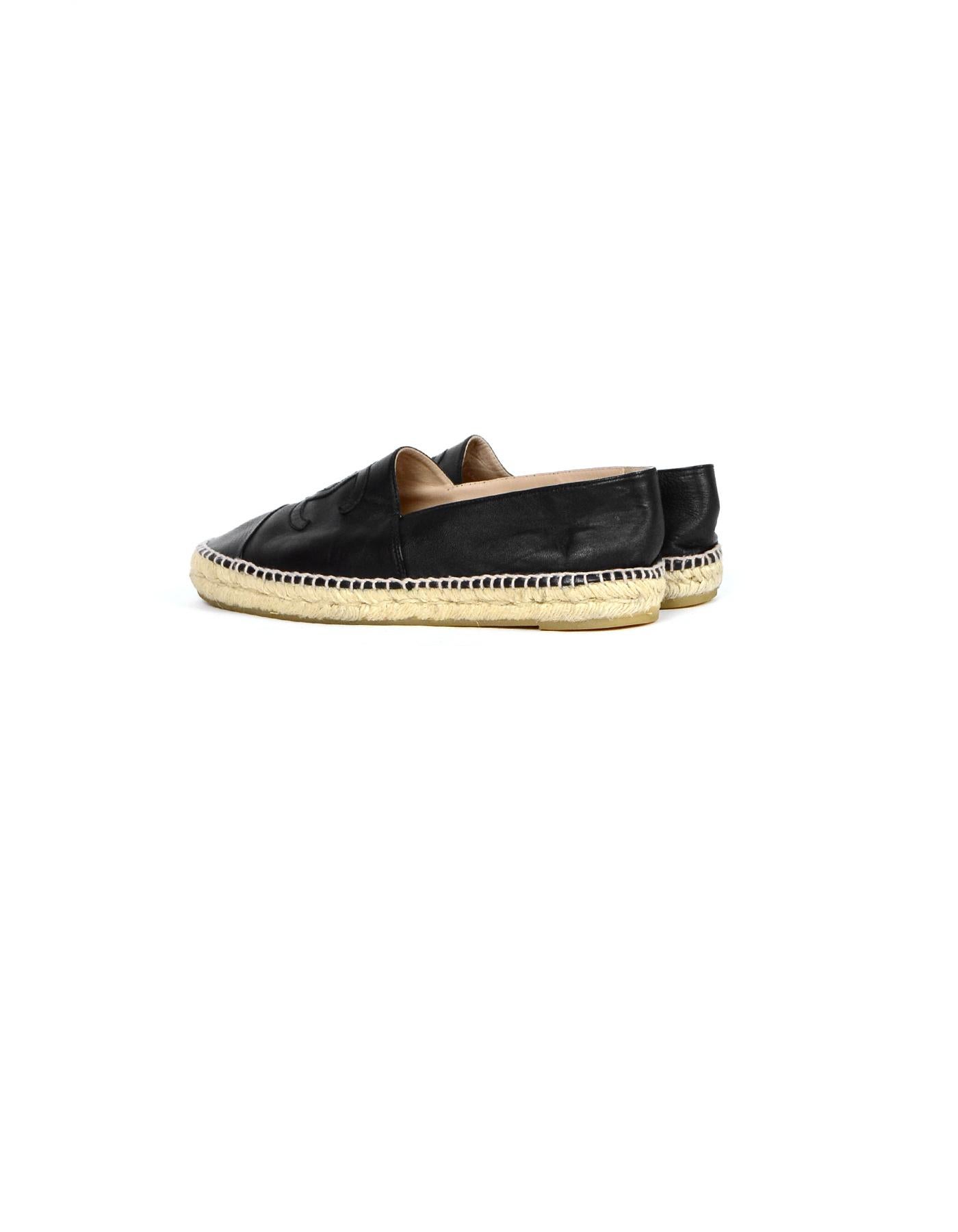 Chanel Black Leather CC Espadrilles sz 42 In Excellent Condition In New York, NY