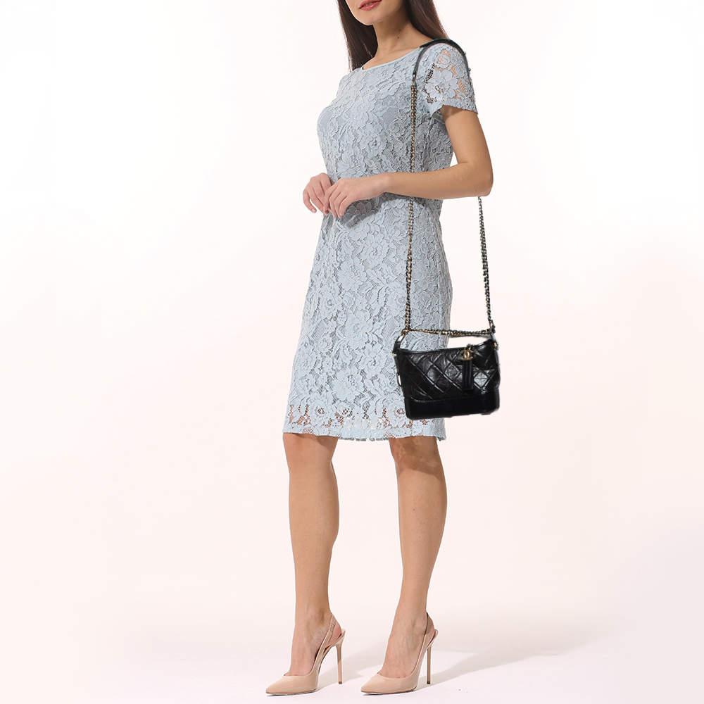 Stylish handbags never fail to make a fashionable impression. Make this designer hobo yours by pairing it with your sophisticated workwear as well as chic casual looks.