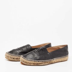 Espadrilles Chanel en cuir noir avec logo CC Taille 40