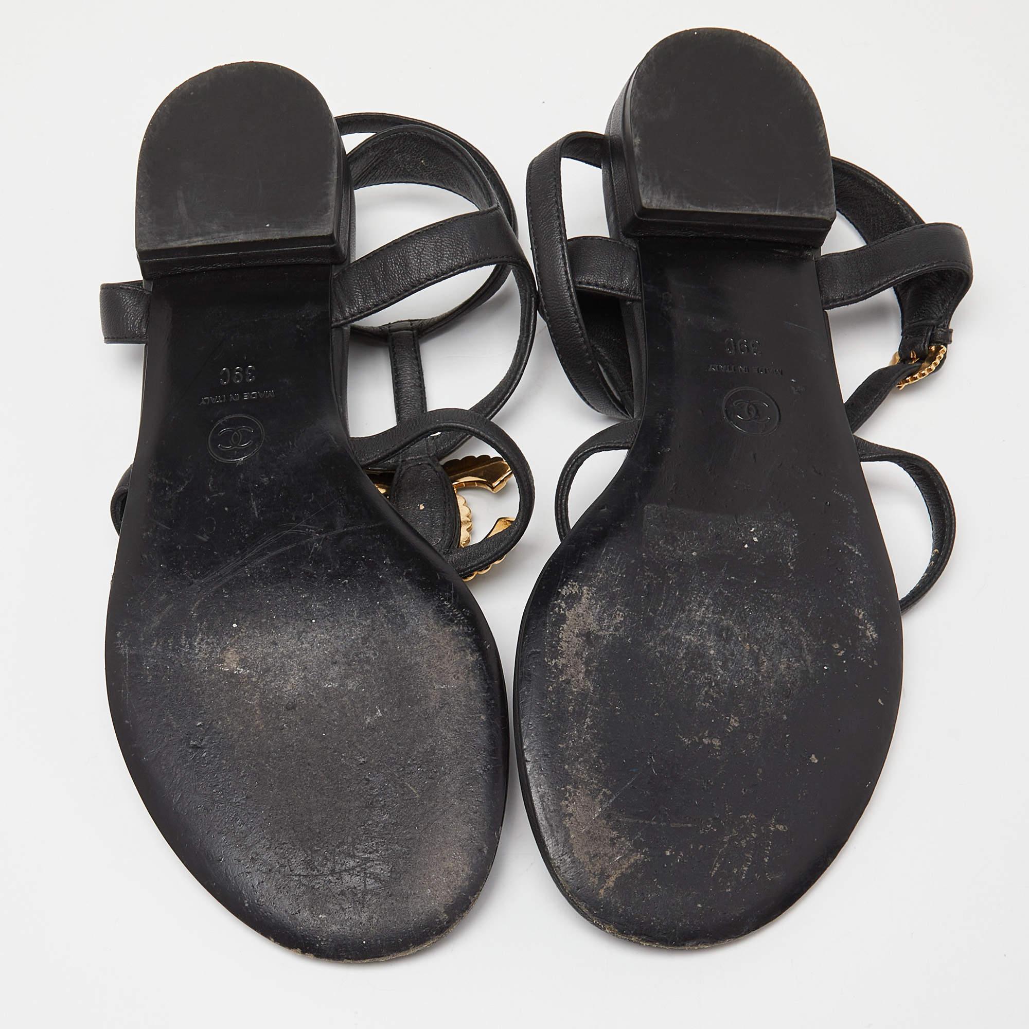 Chanel Black Leather CC Logo Gladiator Sandals Size 39 For Sale 3