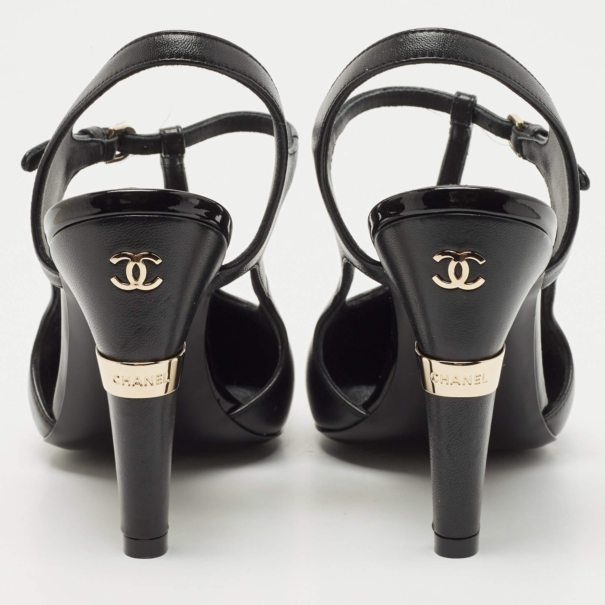 Chanel Black Leather CC Logo T-Strap Pumps Size 36 In Excellent Condition In Dubai, Al Qouz 2