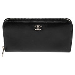Chanel CC Brieftasche aus schwarzem Leder mit Reißverschluss