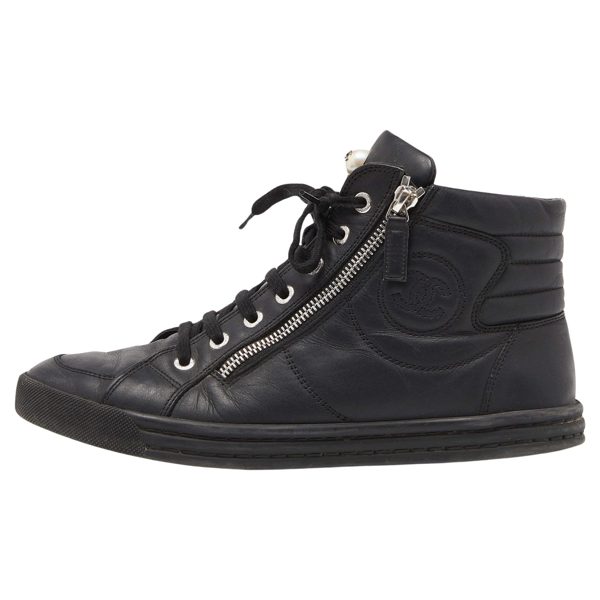 Chanel Black Leather CC Zip Link High Top Sneakers Size 39.5 For Sale