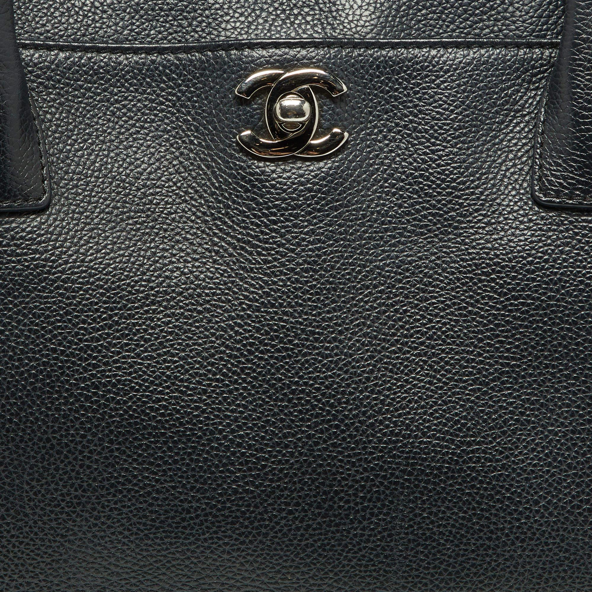 Chanel Black Leather Cerf Shopper Tote For Sale 11