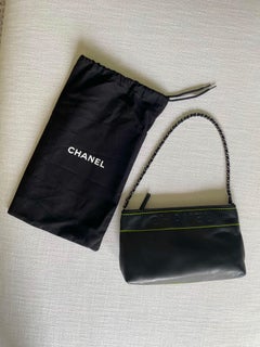 Chanel Black Leather Chain Handle Y2K Handbag For Sale at 1stDibs