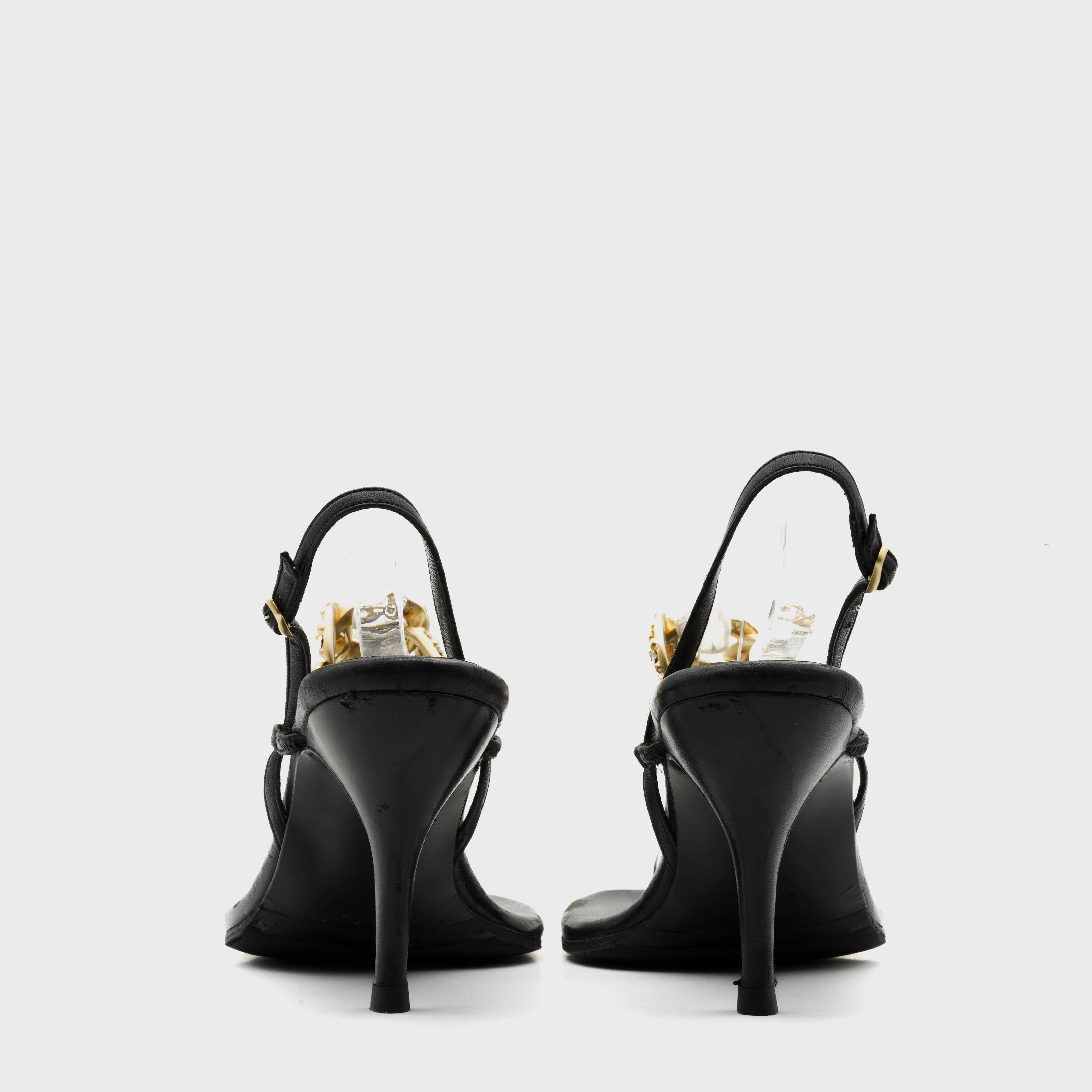 Sandales à chaîne en cuir noir et strass de Chanel, Circa 2000 Pour femmes en vente