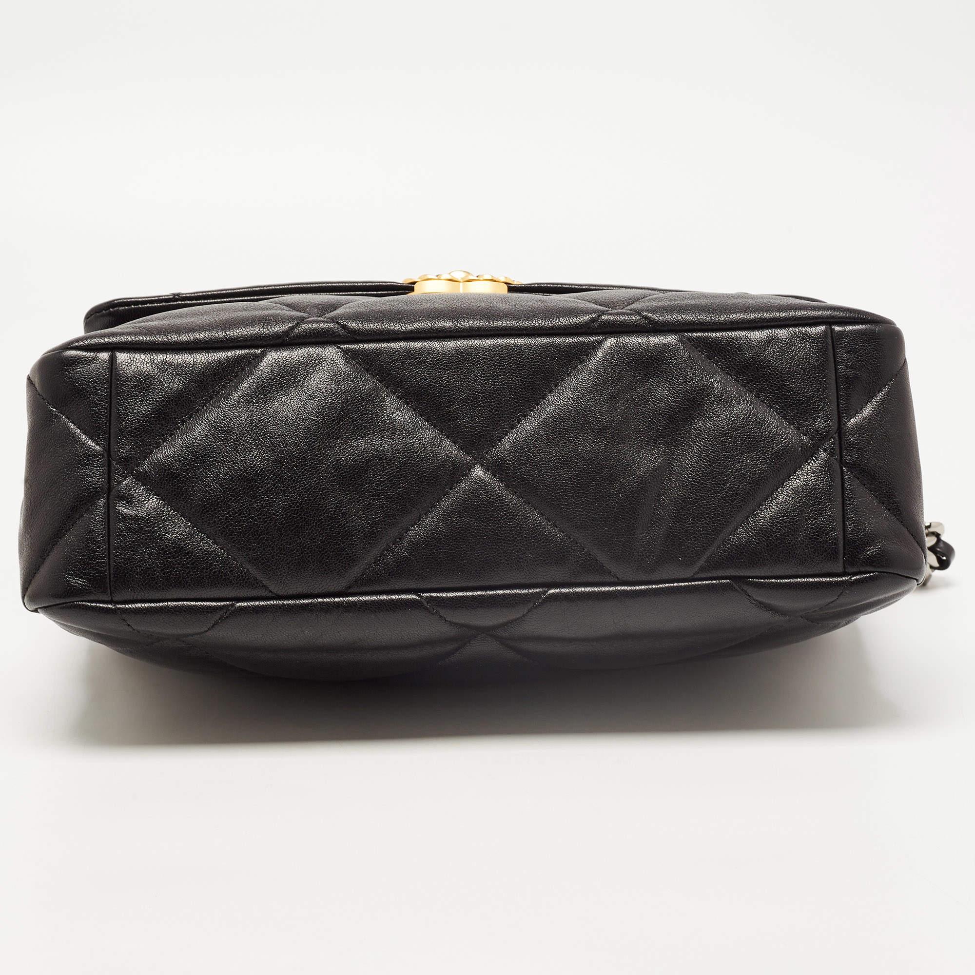 Women's Chanel Black Leather Chanel 19 Flap Shoulder Bag
