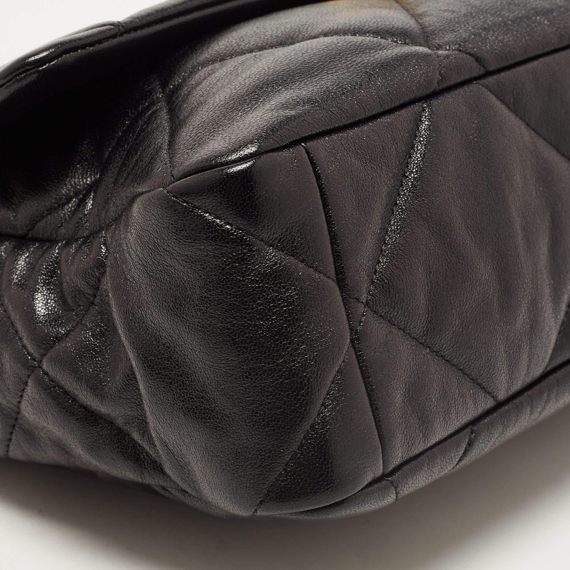 Chanel Black Leather Chanel 19 Flap Shoulder Bag 4