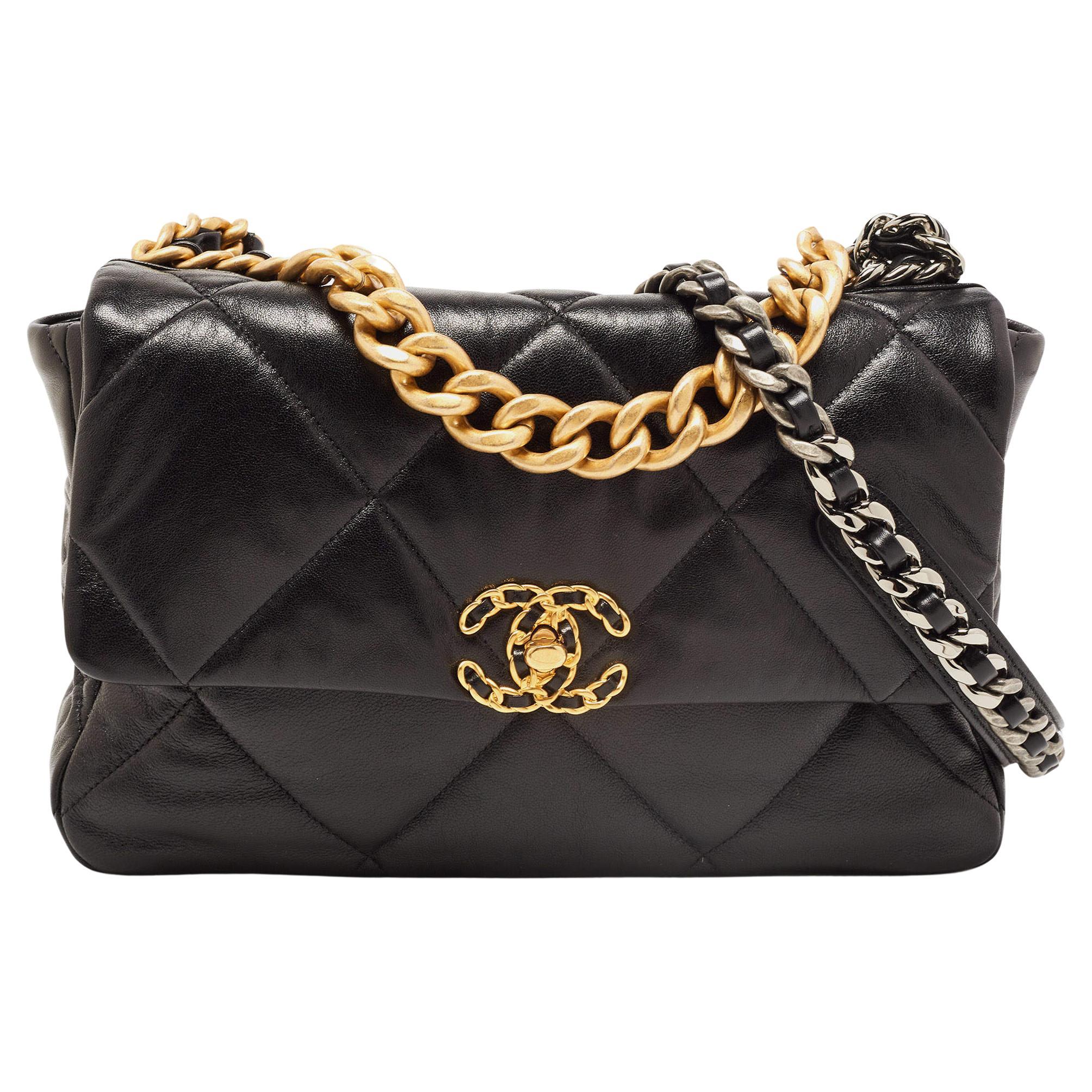 Chanel Black Leather Chanel 19 Flap Shoulder Bag For Sale at 1stDibs