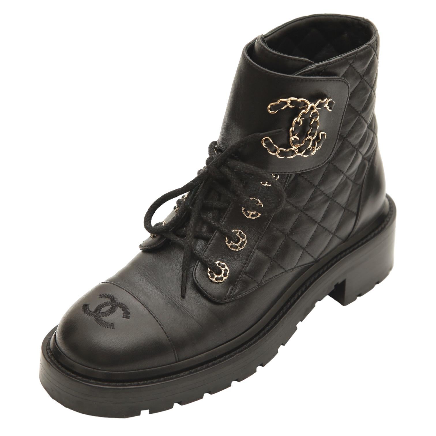 Women's CHANEL Black Leather Combat Boots Lace Up Quilted CC Gold Cap Toe Sz 38