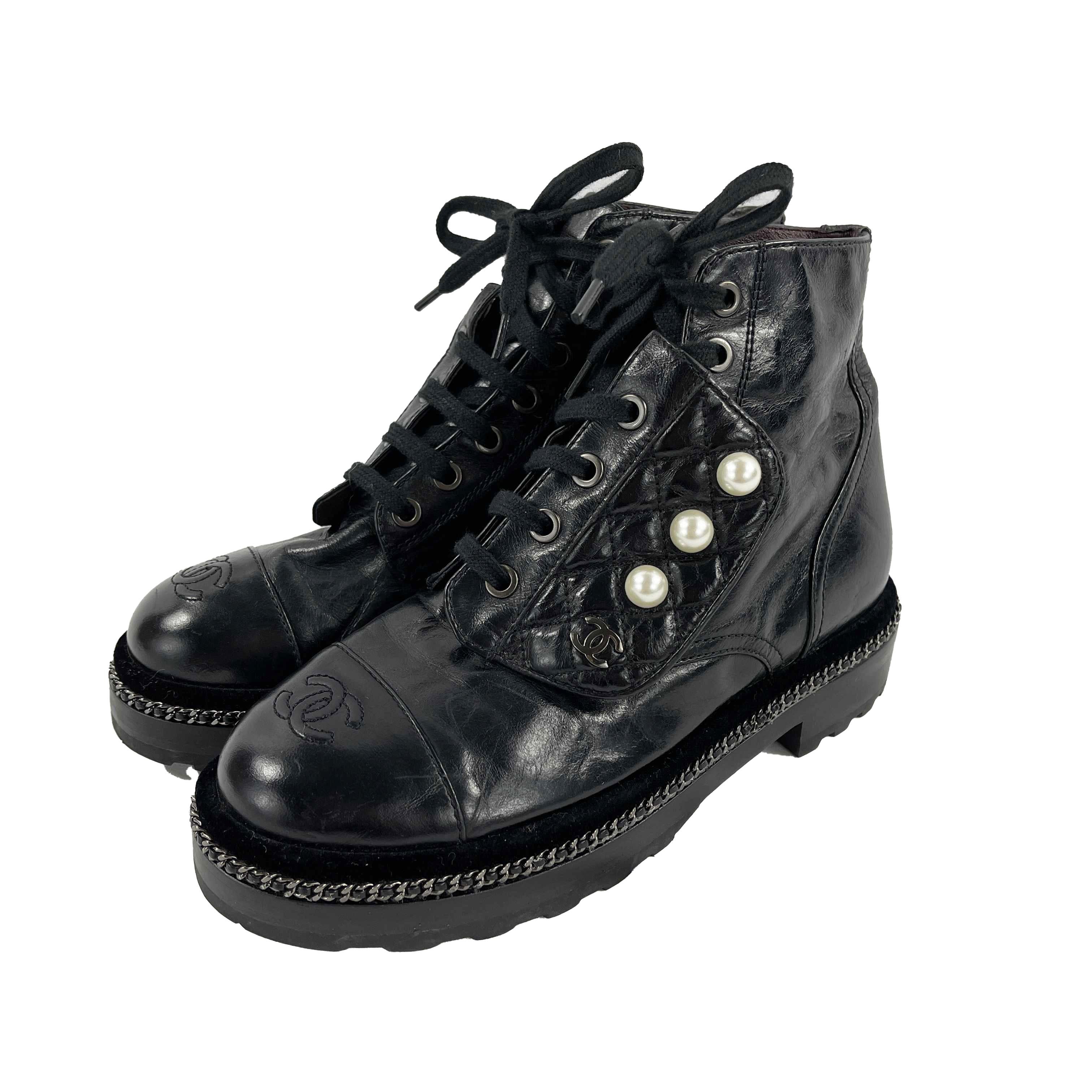 Women's or Men's CHANEL Black Leather Combat Boots with Trim and Faux Pearl CC Details SZ 36- 6