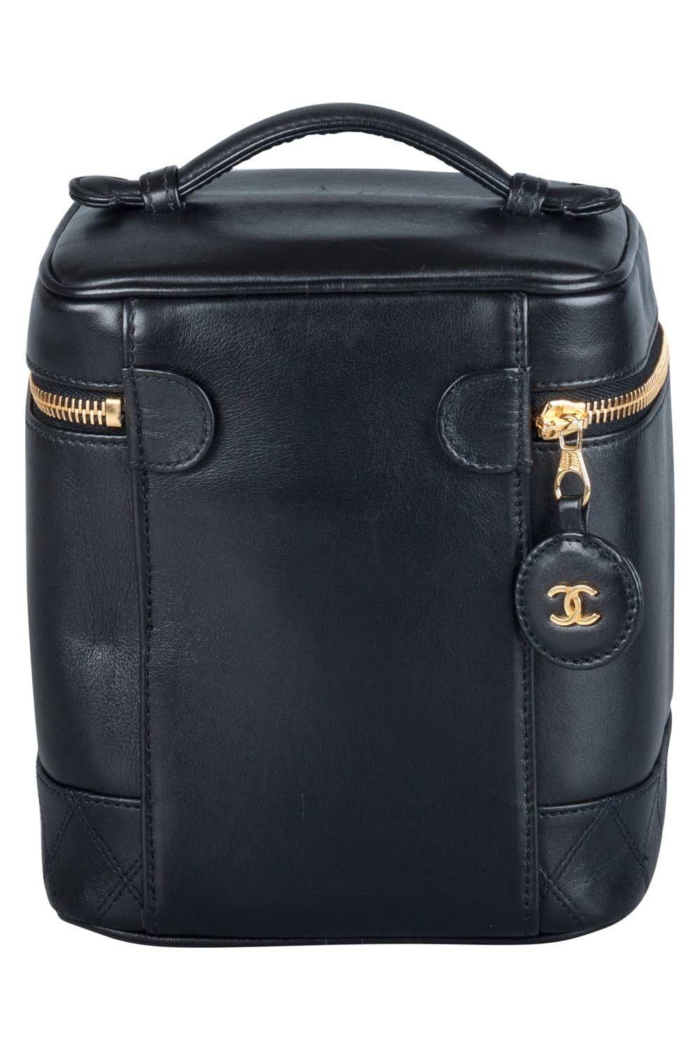 Chanel Black Leather Cosmetic Vanity Bag In Good Condition In Dubai, Al Qouz 2