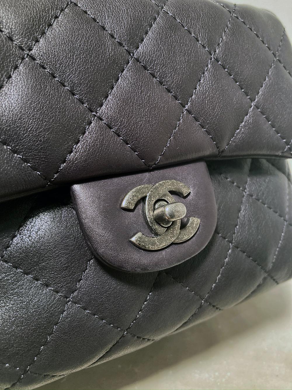 Women's Chanel Black Leather Drawstring Backpack For Sale