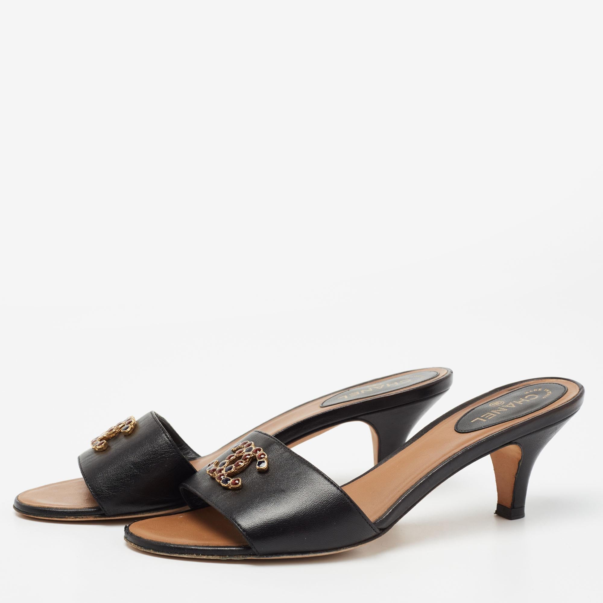 Women's Chanel Black Leather Embellished CC Slide Sandals Size 37.5