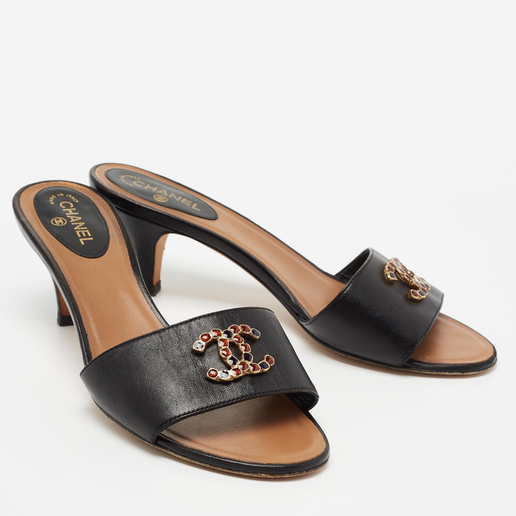Chanel Black Leather Embellished CC Slide Sandals Size 37.5 1