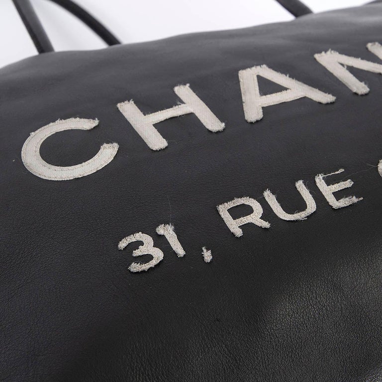 CHANEL black leather ESSENTIAL LARGE 31, RUE CAMBON Tote Bag
