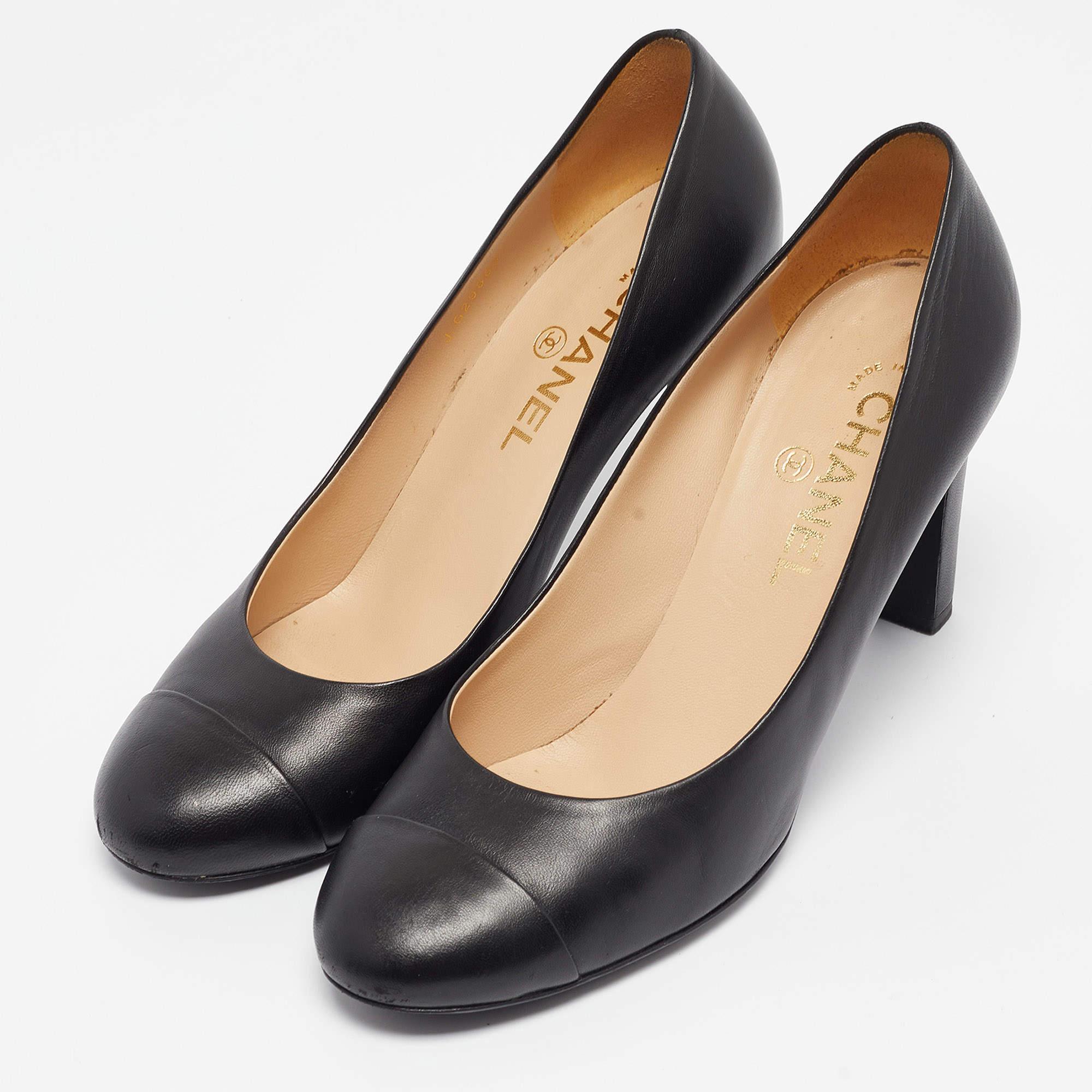 Make a chic style statement with these designer pumps. They showcase sturdy heels and durable soles, perfect for your fashionable outings!