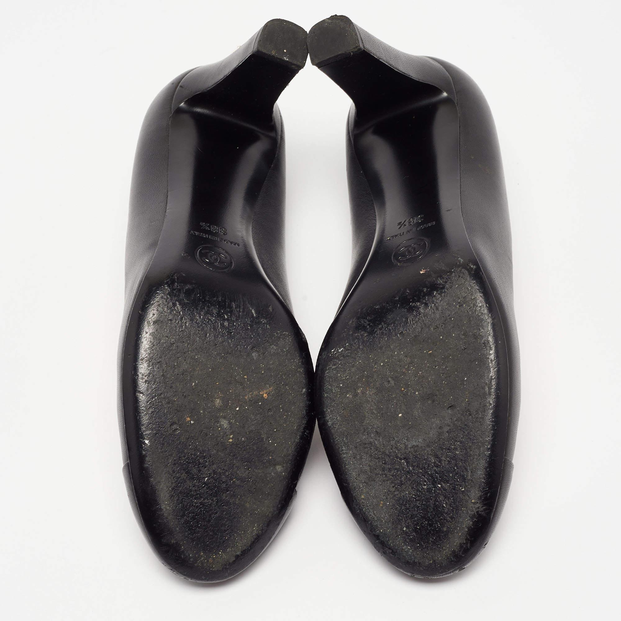 Chanel Black Leather Faux Pearl Embellished Heel Cap Toe Pumps Size 38.5 2
