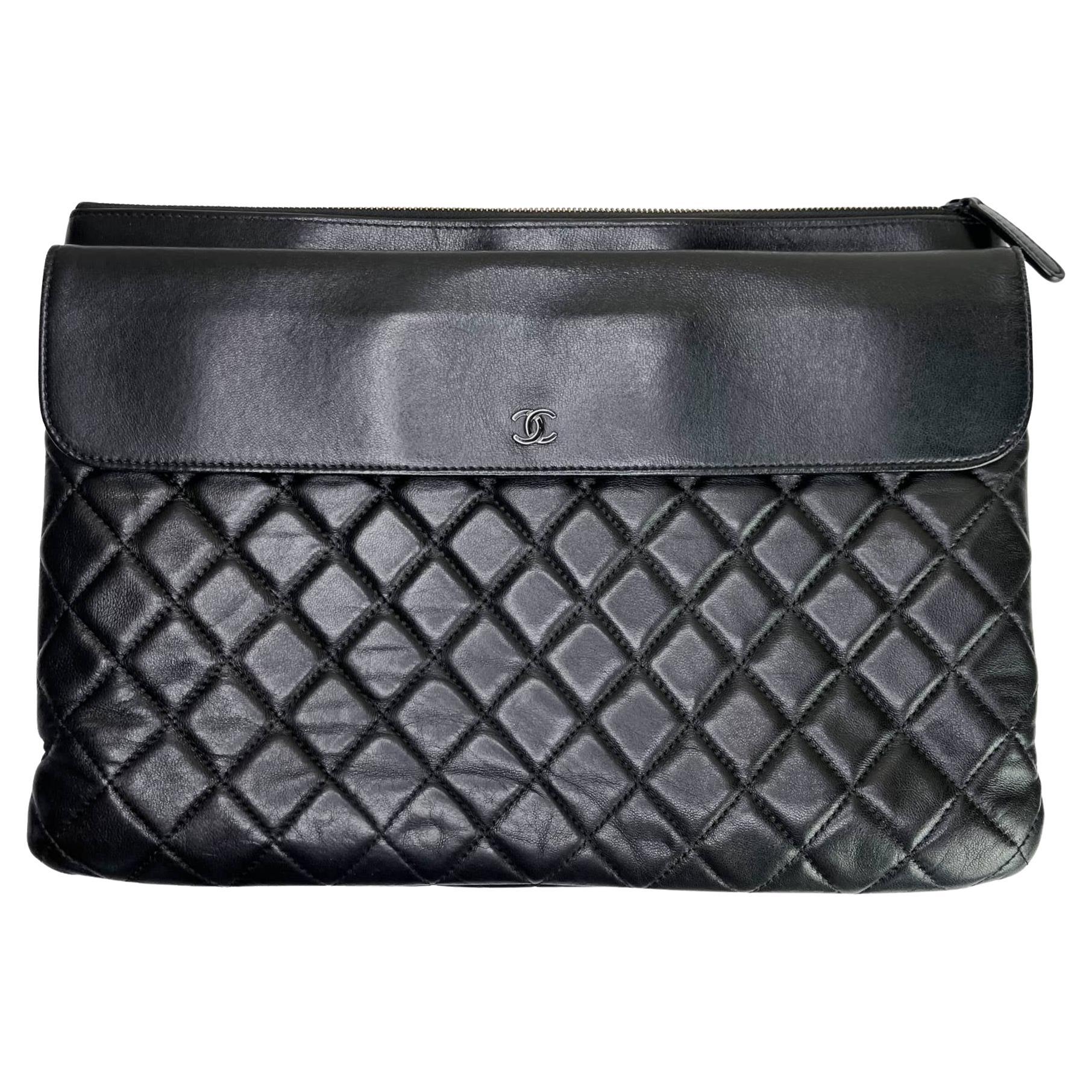 Chanel Clutch Leather Large - 25 For Sale on 1stDibs