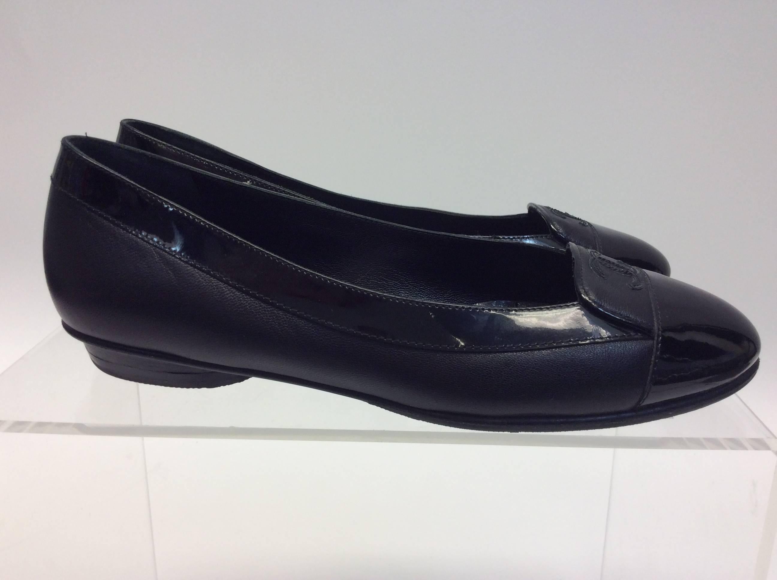 Women's Chanel Black Leather Flats For Sale