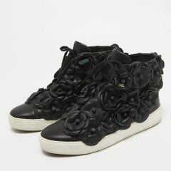 Chanel Schwarz Leder Blume High Top Turnschuhe Größe 37,5