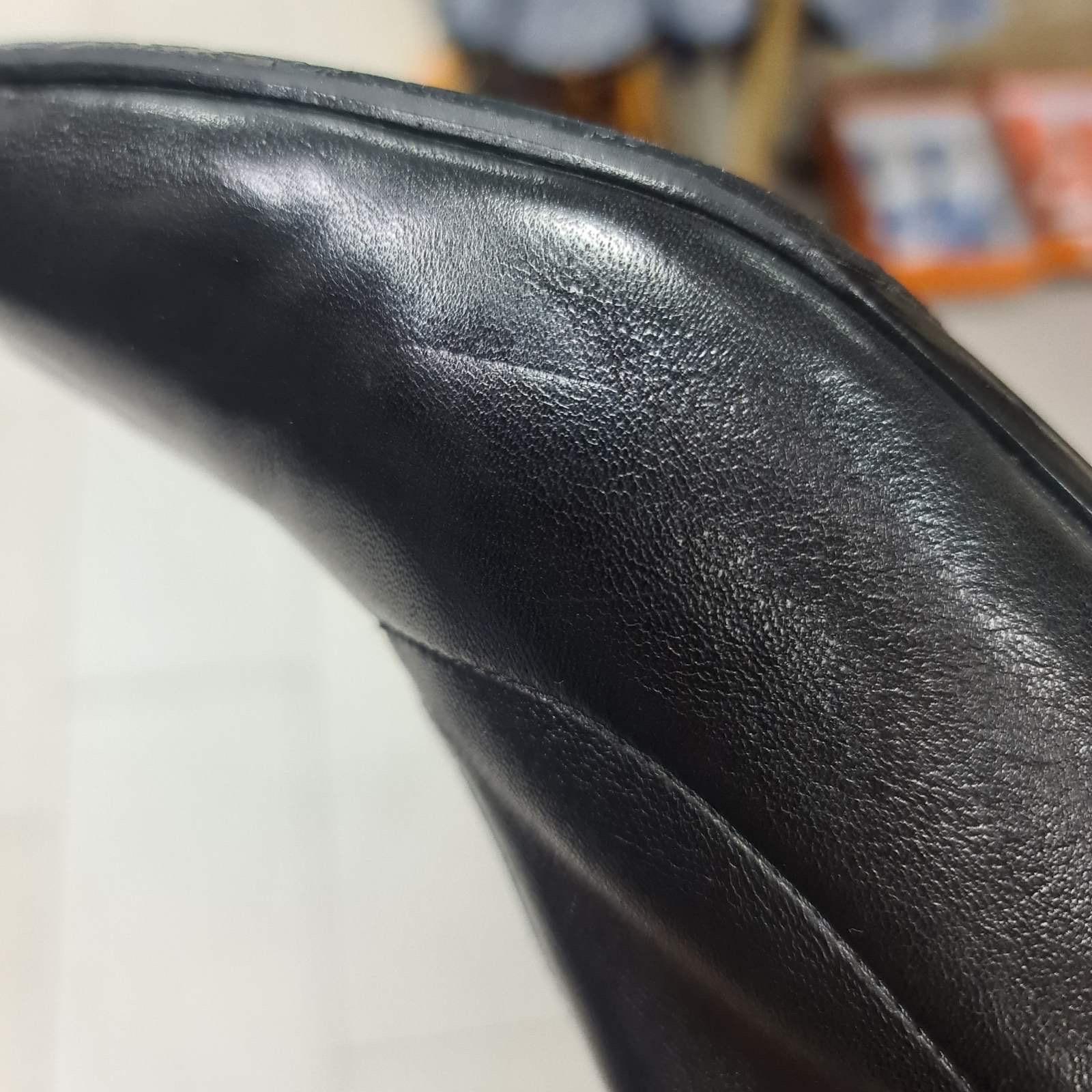 CHANEL Schwarz  Lederstiefel mit Frontreißverschluss über dem Knie im Angebot 11