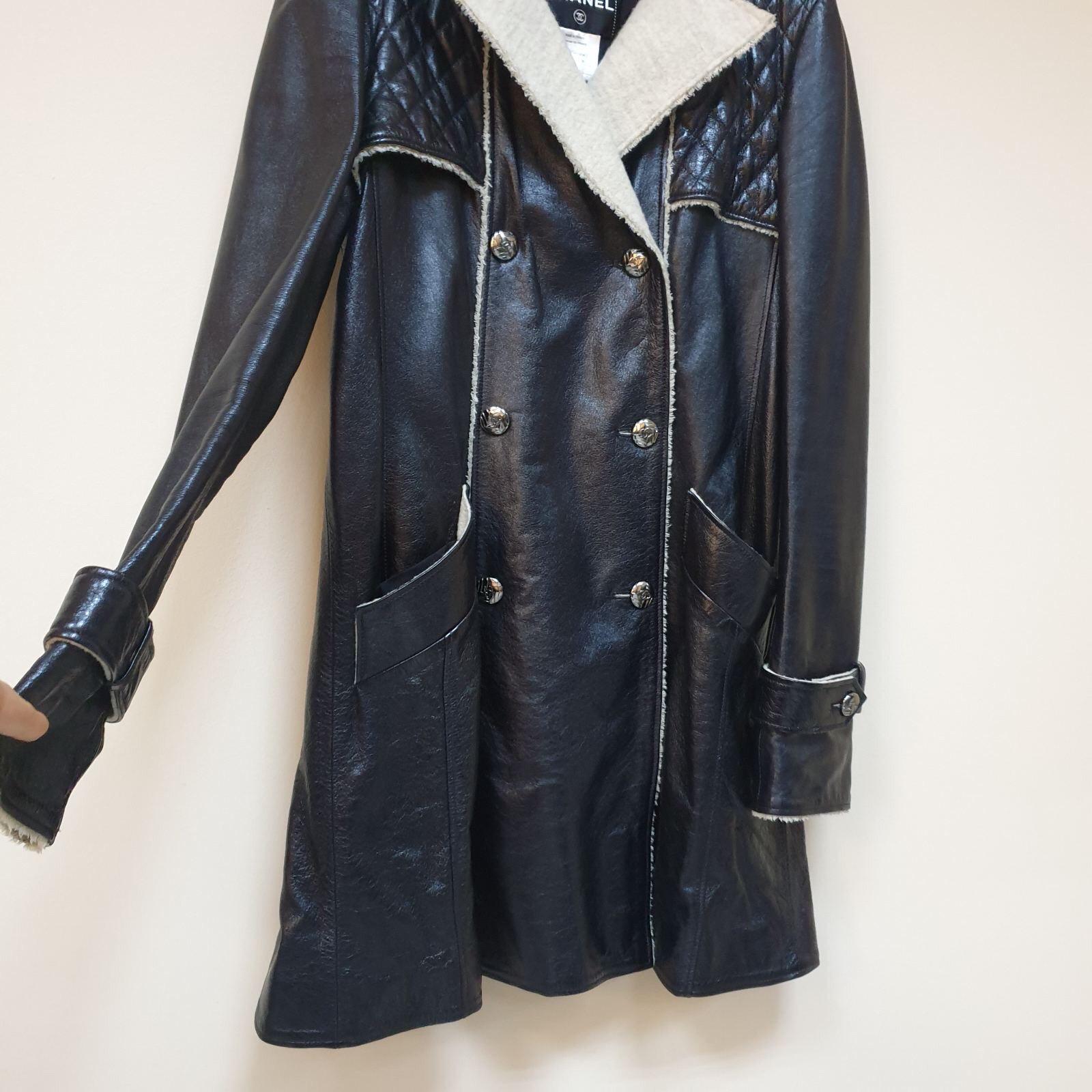 Cappotto di pelliccia in pelle nera Chanel 1