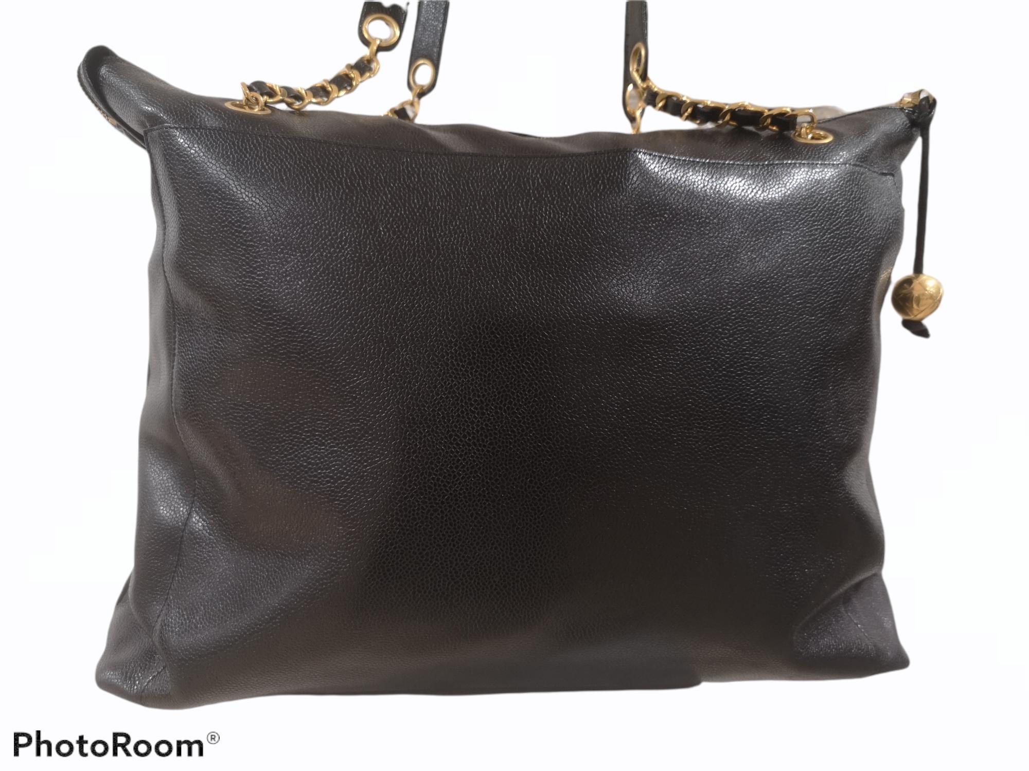 Chanel black leather gold hardware CC logo shoulder bag 5