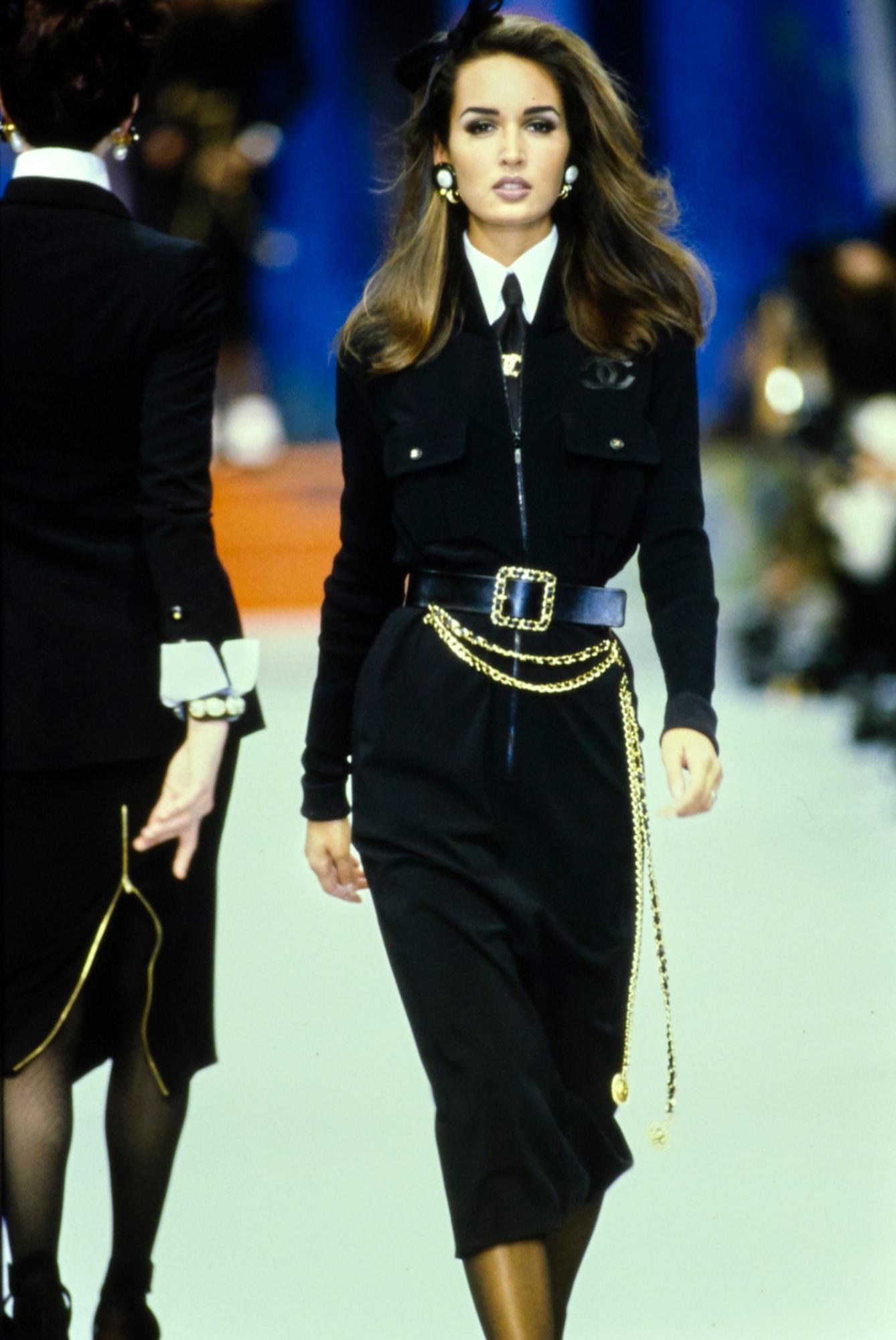 Chanel Black Leather Gold Medallion Charm Long Chain Drop Belt 1992 (Size 65/26) 3
