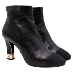 Chanel Schwarzes Leder & Grosgrain Toe Cap Heeled Booties