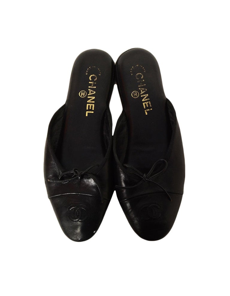 CHANEL 25S INDOOR SLIPPERS IN BLACK SUEDE FUR-LINED