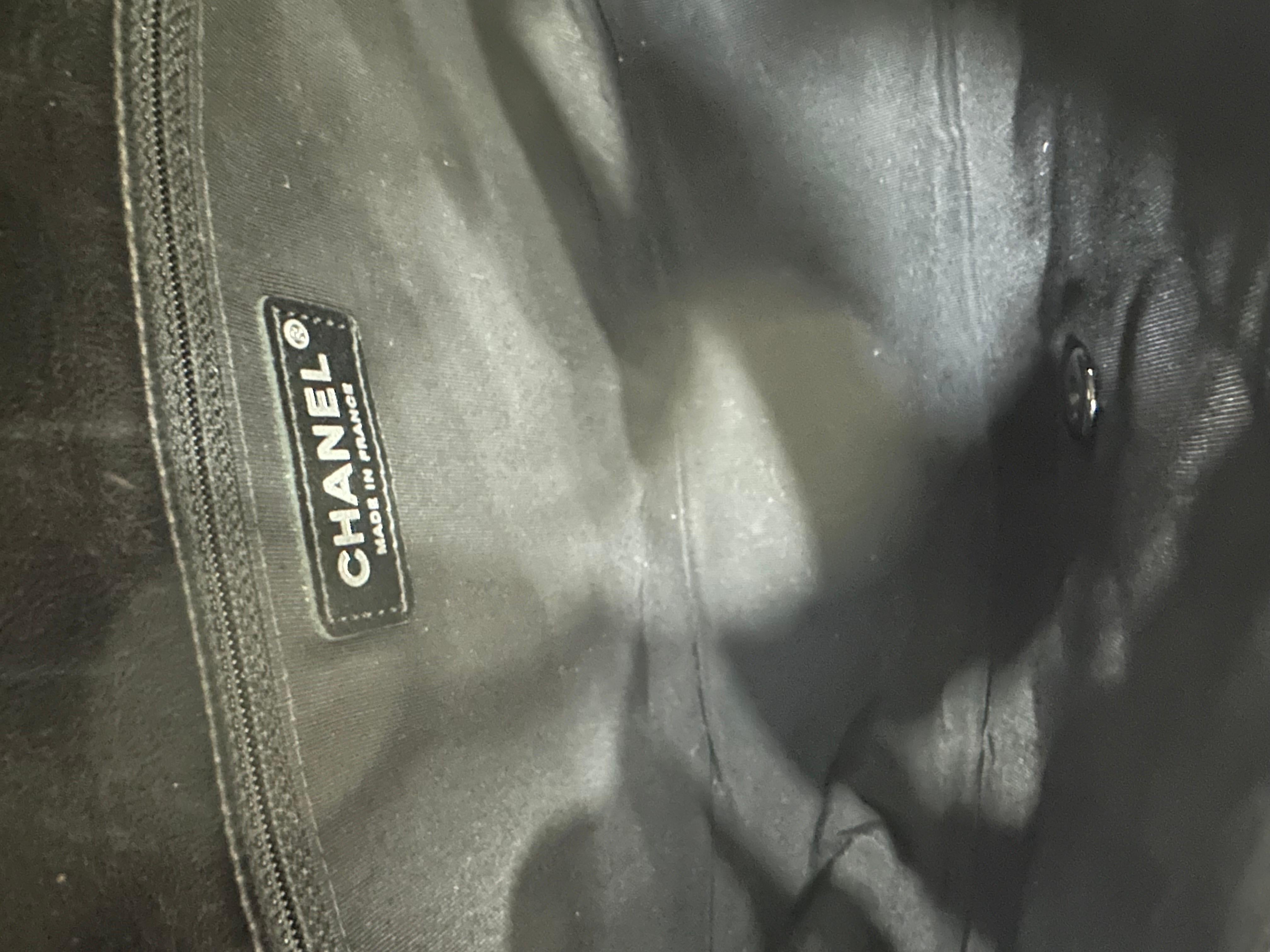 Chanel Black Leather Hula Hoop Shoulder Bag For Sale 2