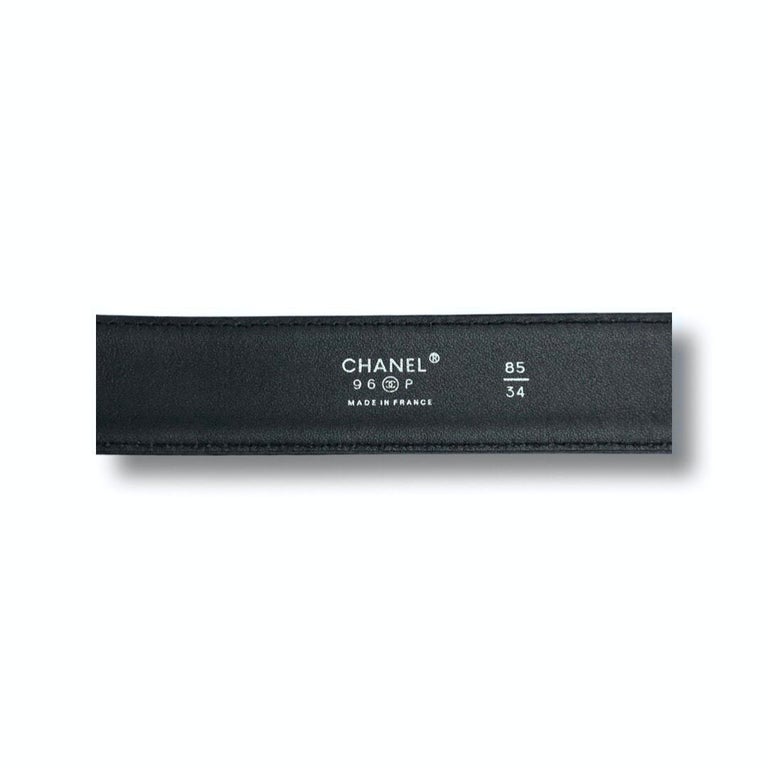 Women's or Men's Chanel Black Leather In Silver Hardware CC Logo Buckle Belt  For Sale