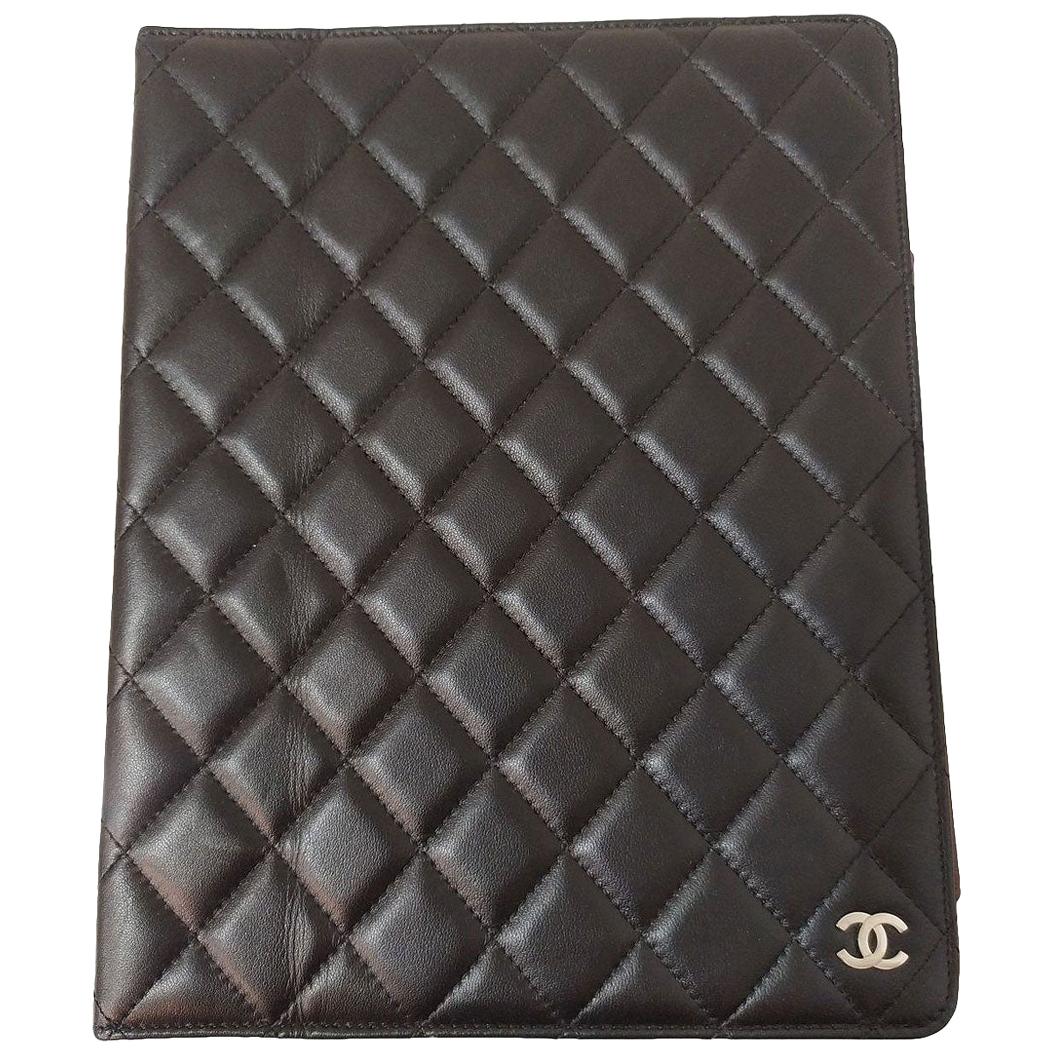 Chanel iPad Case – Fashionably Yours