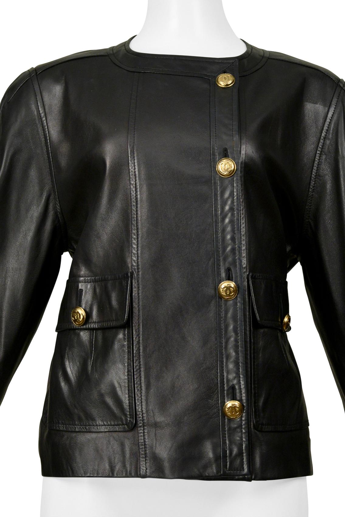 Chanel Chaqueta de piel negra con bolsillos acolchados 1992 Negro en venta