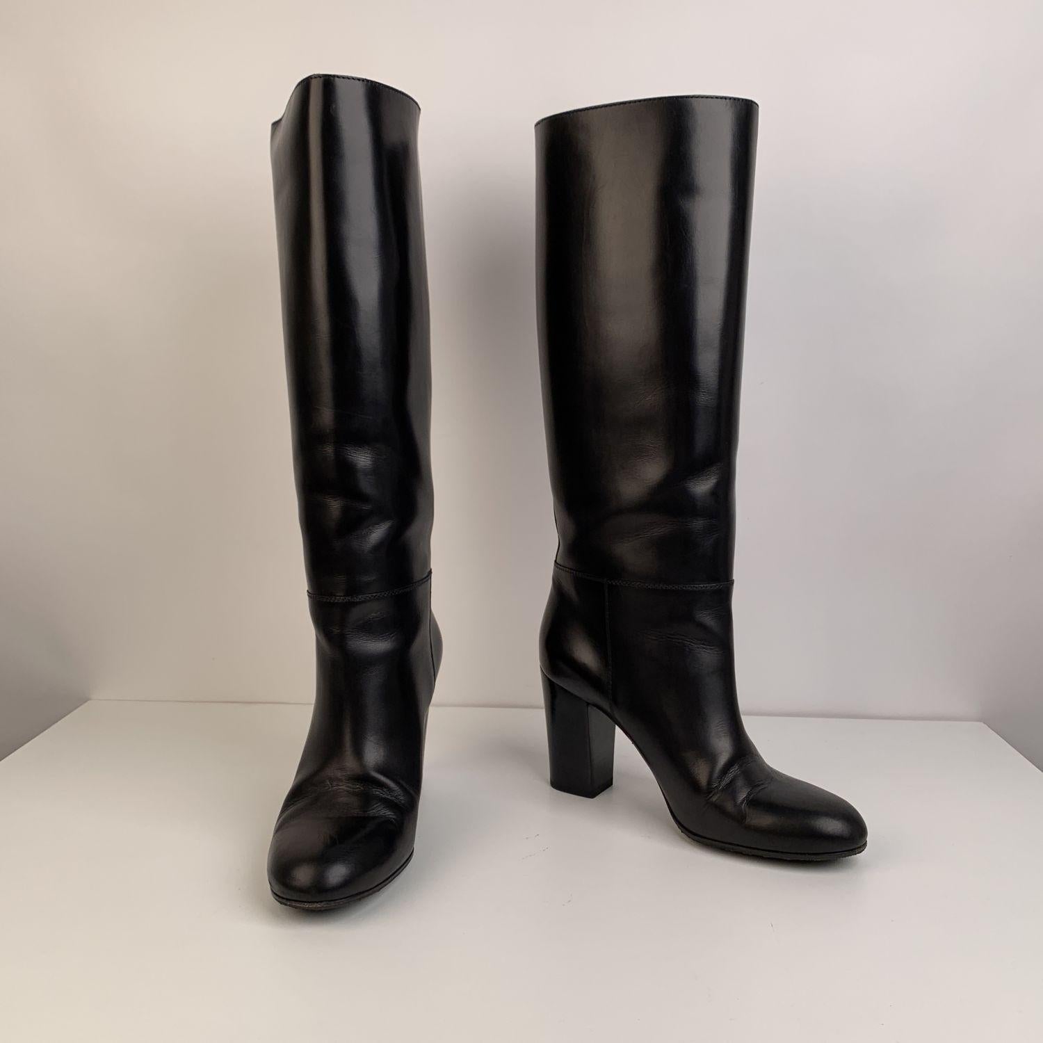 Chanel Black Leather Knee High CC Logo Heeled Boots Size 39.5 In Excellent Condition In Rome, Rome