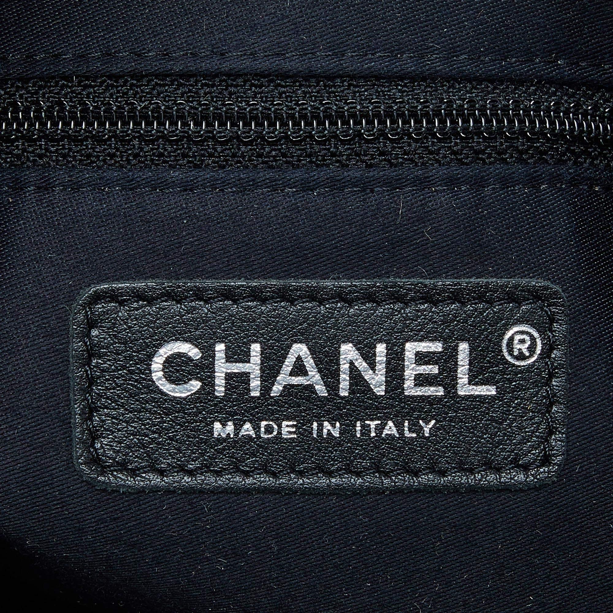 Chanel Schwarz Leder Großes Mädchen Chanel Tasche Damen im Angebot