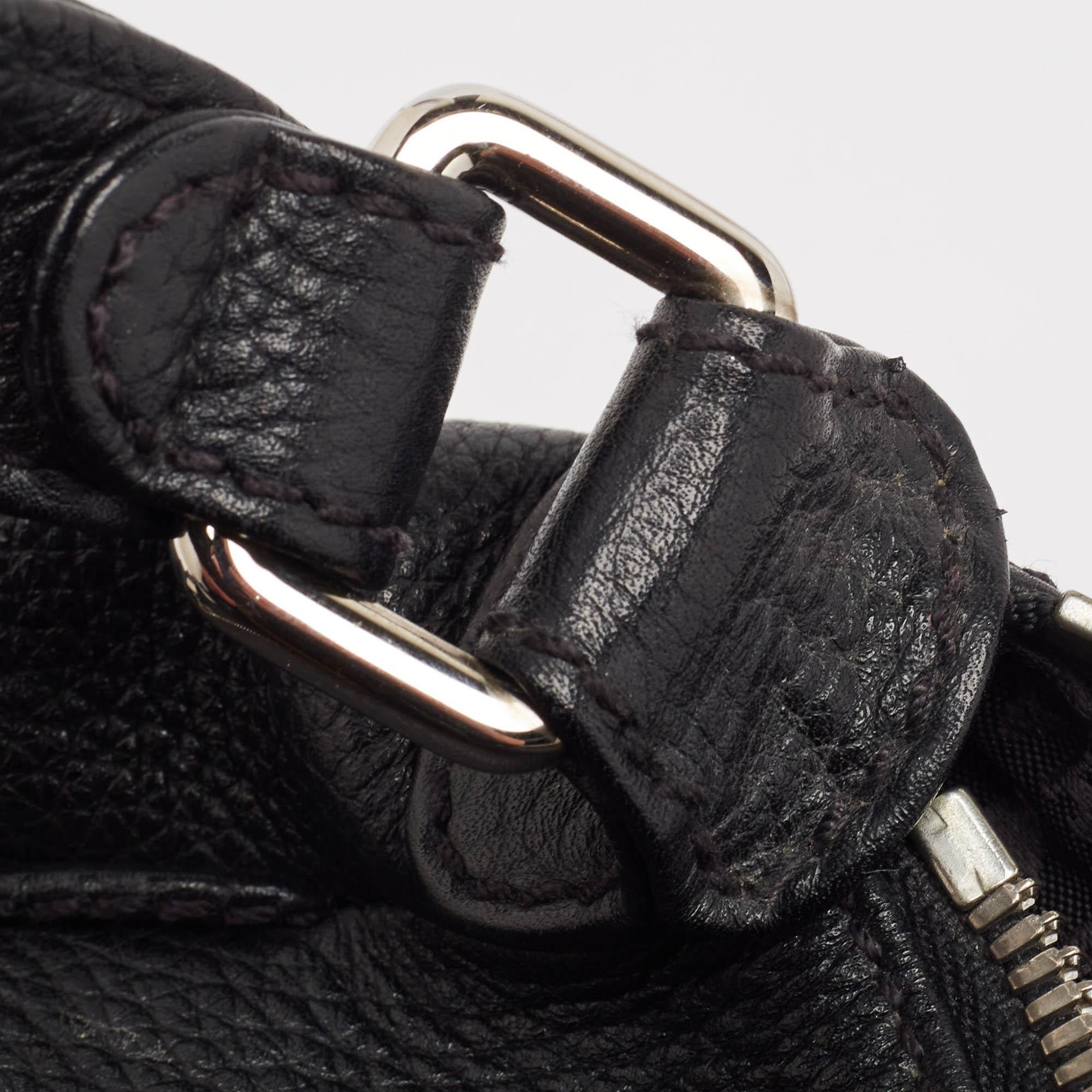 Chanel Black Leather Lax Front Zip Bag 2