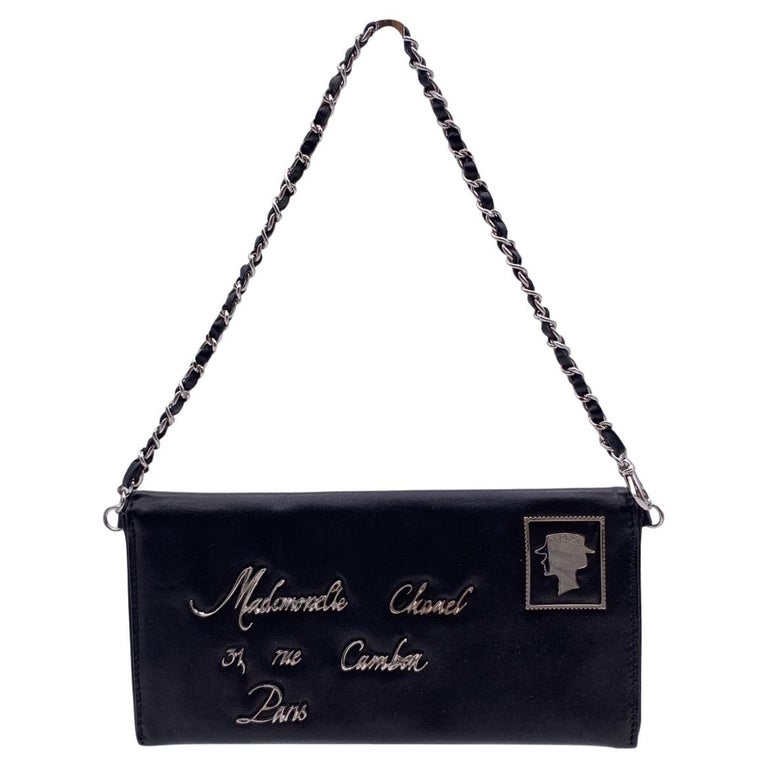 Mini borsa Chanel in pelle nera in edizione limitata Mademoiselle Postcard  in vendita su 1stDibs