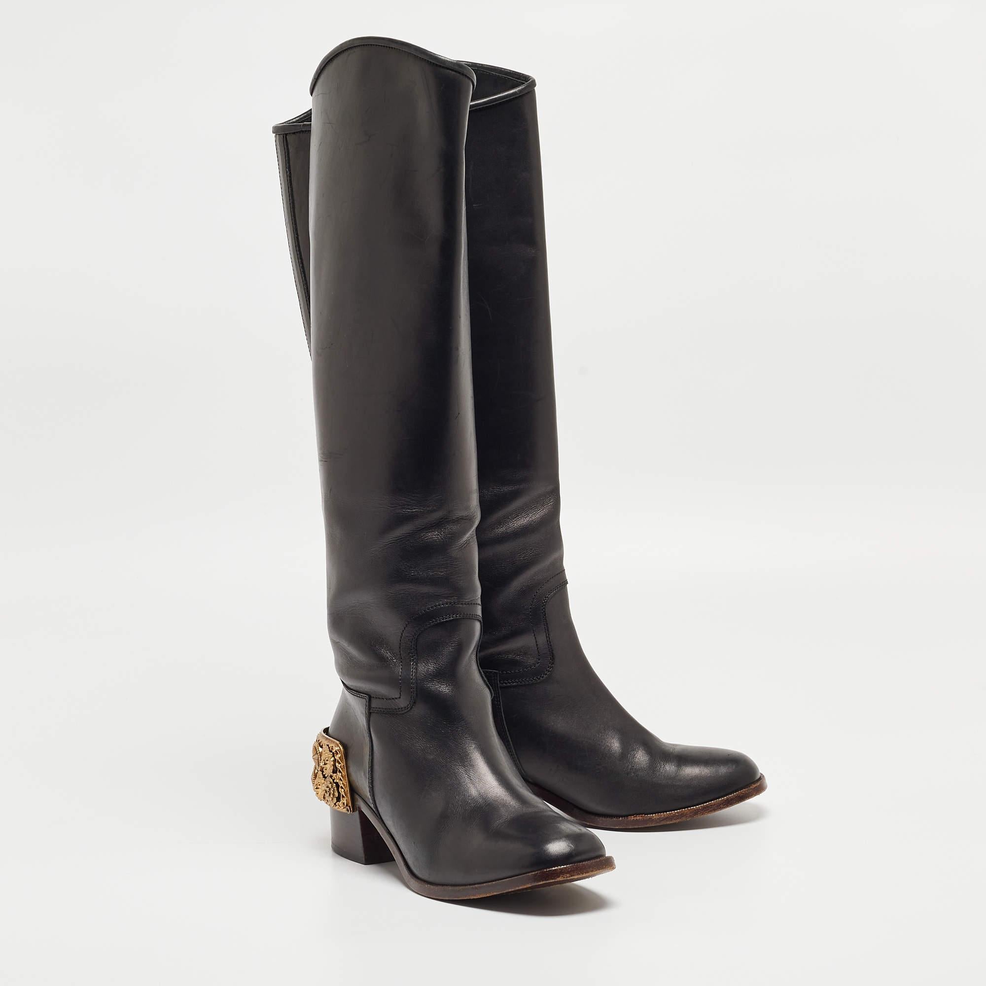 Chanel Black Leather Lion Heel Detail Riding Boots Size 39.5 In Fair Condition In Dubai, Al Qouz 2