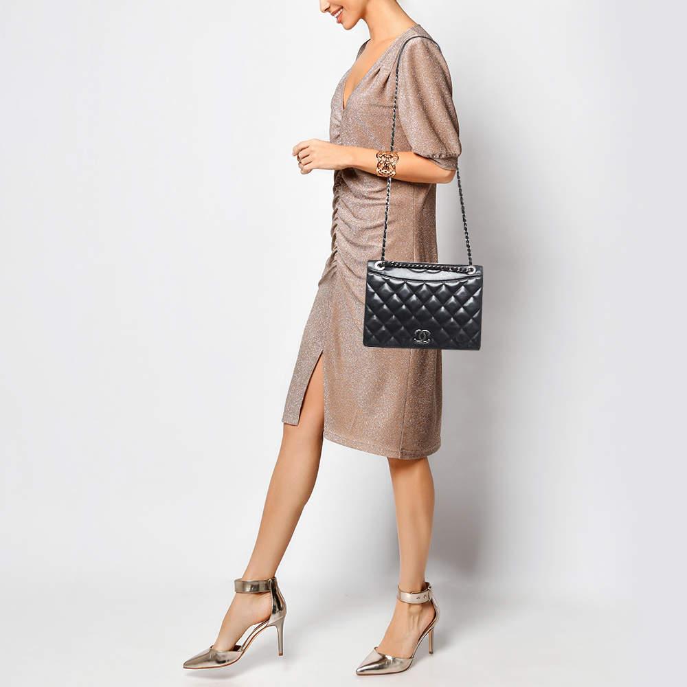 Chanel Black Leather Medium Ballerine Flap Bag In Fair Condition In Dubai, Al Qouz 2