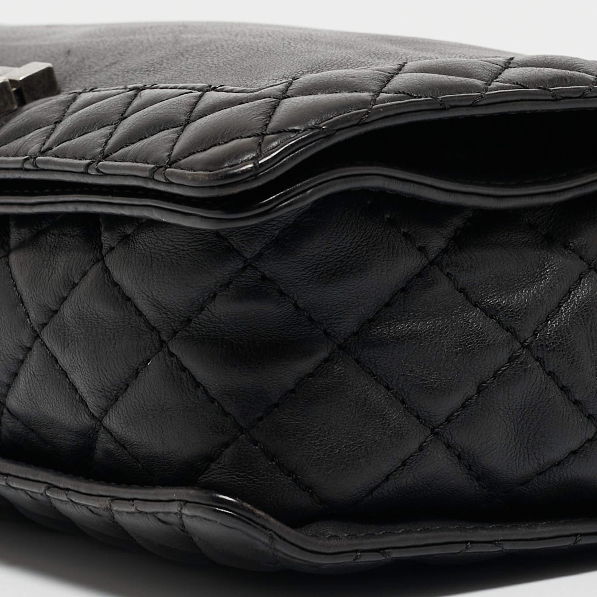 Women's Chanel Black Leather Medium Boy Reverso Bag