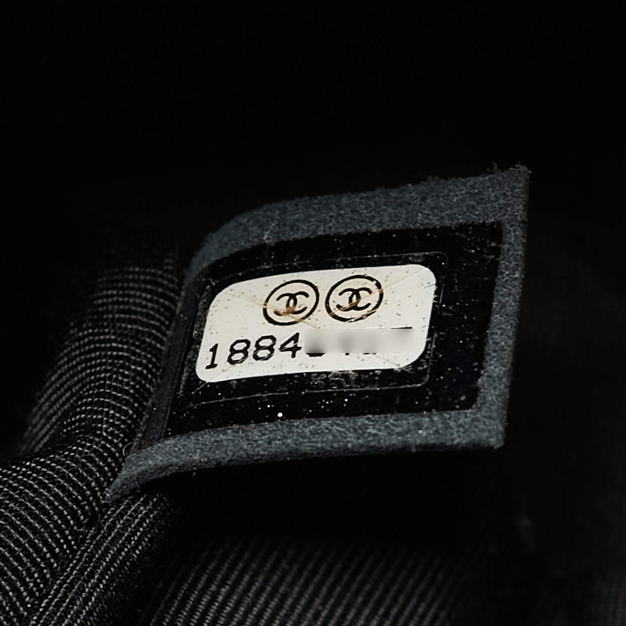 Chanel Black Leather Medium Boy Reverso Bag 3