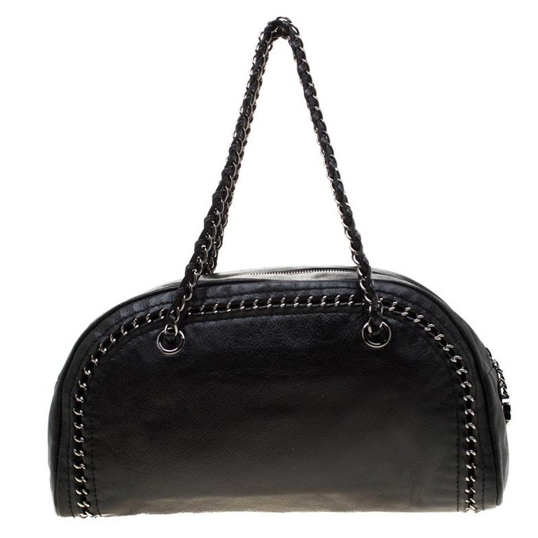Chanel Black Leather Medium Chain Trim Luxe Ligne Bowler Bag For Sale at  1stDibs